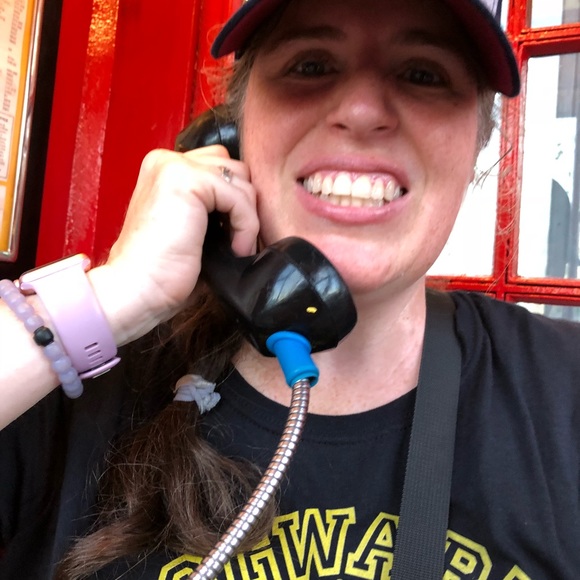 Meet your Posher, Becca - Picture 1 of 1